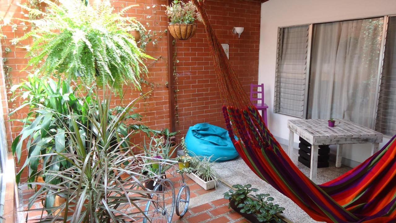 Iris Hostel 메딜린 외부 사진
