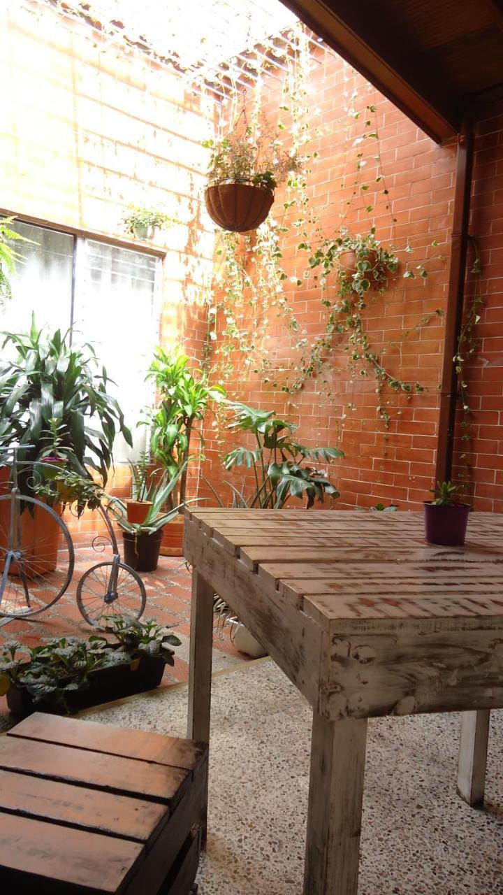 Iris Hostel 메딜린 외부 사진