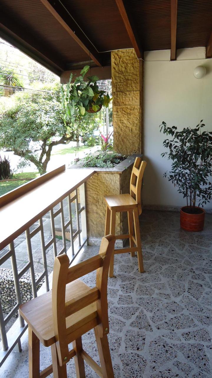 Iris Hostel 메딜린 외부 사진